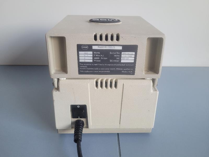 Mini centrifugeuse de laboratoire MSE Micro Centaur SANYO_3