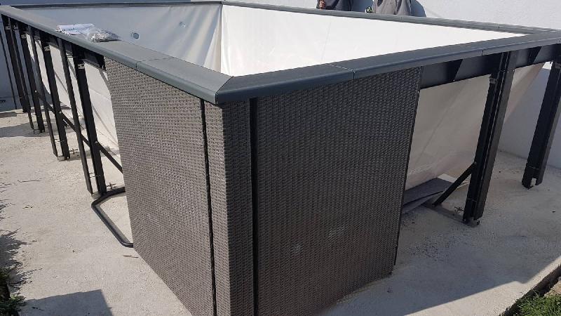 Piscine Dolce Vita par Laghetto avec structure en acier galvanisé