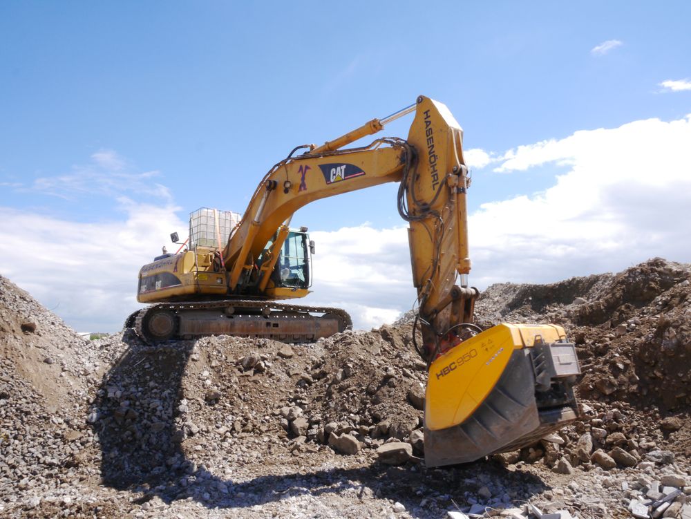 Godet concasseur Hartl Crusher HBS 950 - Mécanisme Quattro et Mâchoires résistantes_3
