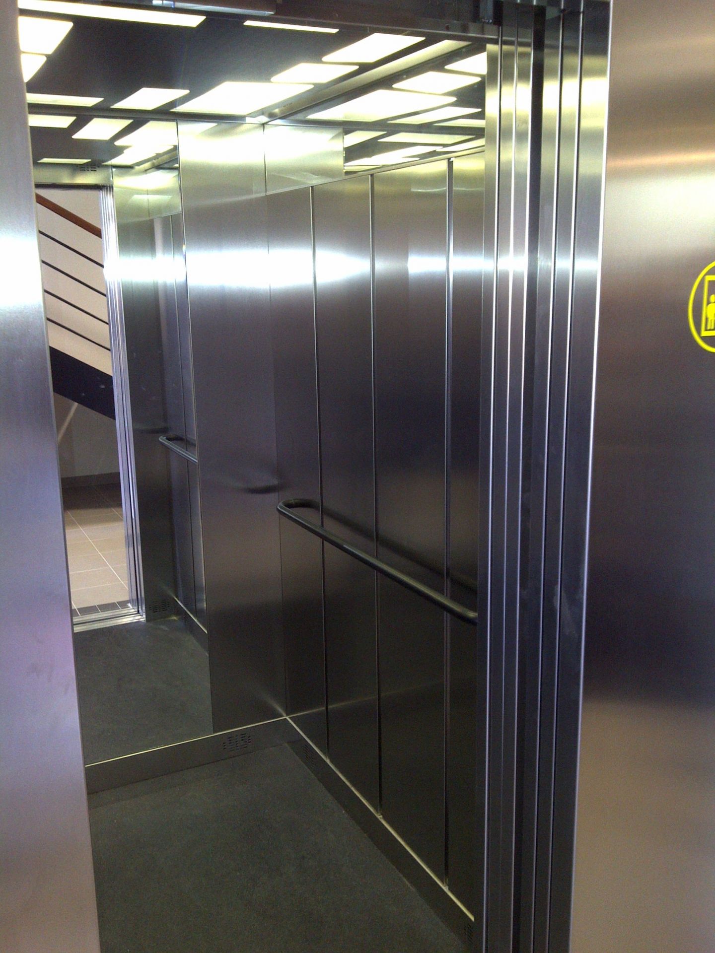 Ascenseur hydraulique raloe_3