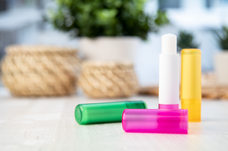 Baume à lèvres - vanille - protection SPF15 - support plastique translucide - couleur fuchsia - 14 gr_3