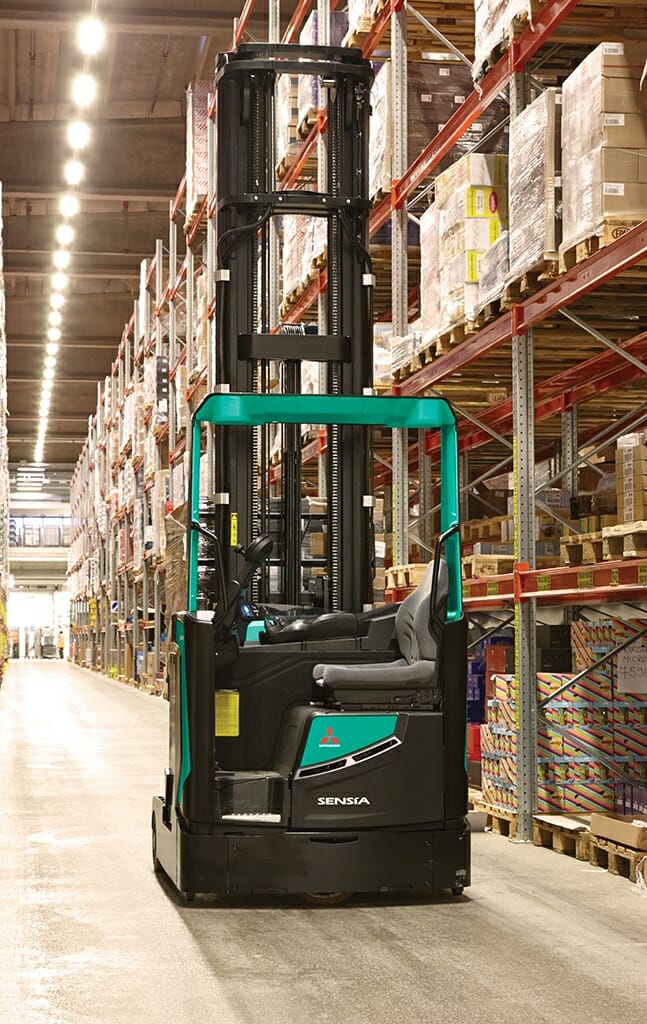 Chariot à mât rétractable RB14-25N2 - Électrique, 1.4 à 2.5T, levée de 4.8 à 13M_3