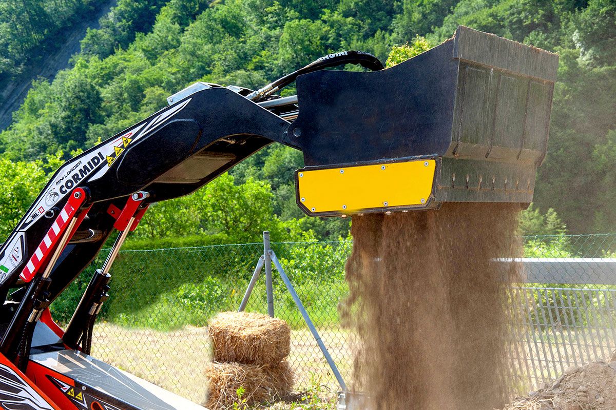 Godet cribleur frontal Canginibenne - pour machines avec attelage frontal - série V avec système breveté_3