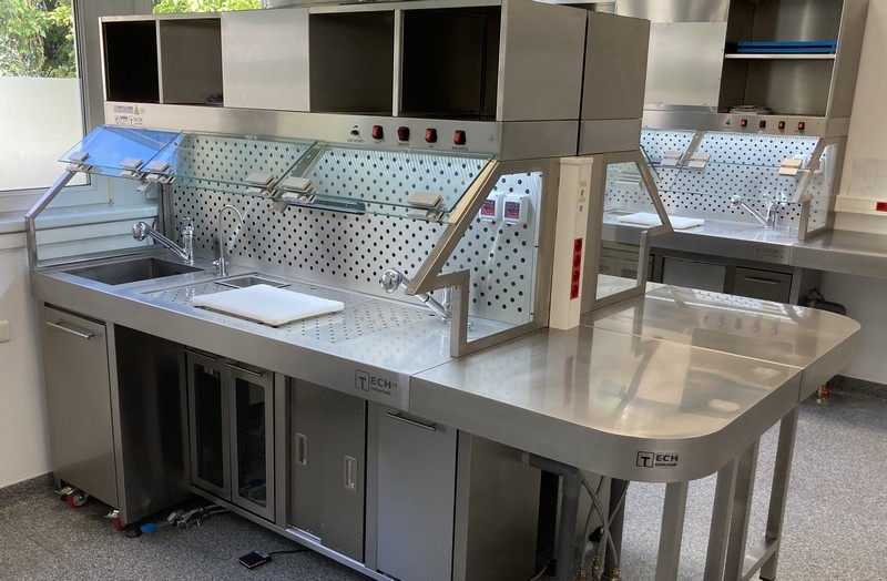 Table de macroscopie en acier inoxydable avec ventilation frontale et options de sécurité - TECHPATH_3