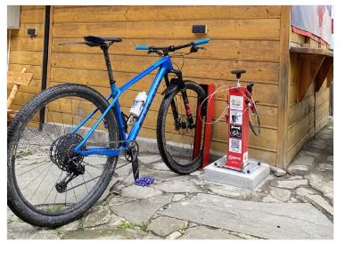 Station de gonflage vélo avec manomètre - Acier galvanisé ou inox - Options antivol et support vélo - PRS-SV1_3