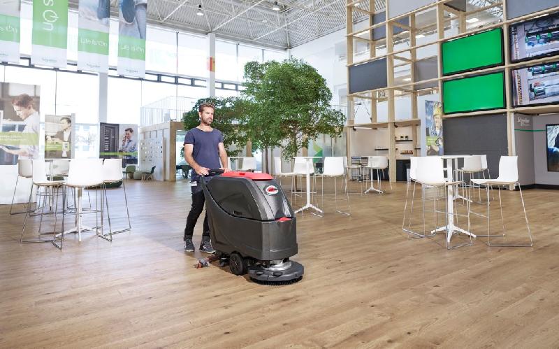 Autolaveuse à batterie semi-tractée Viper AS5160 - Forte contenance et productivité pour grandes surfaces_3