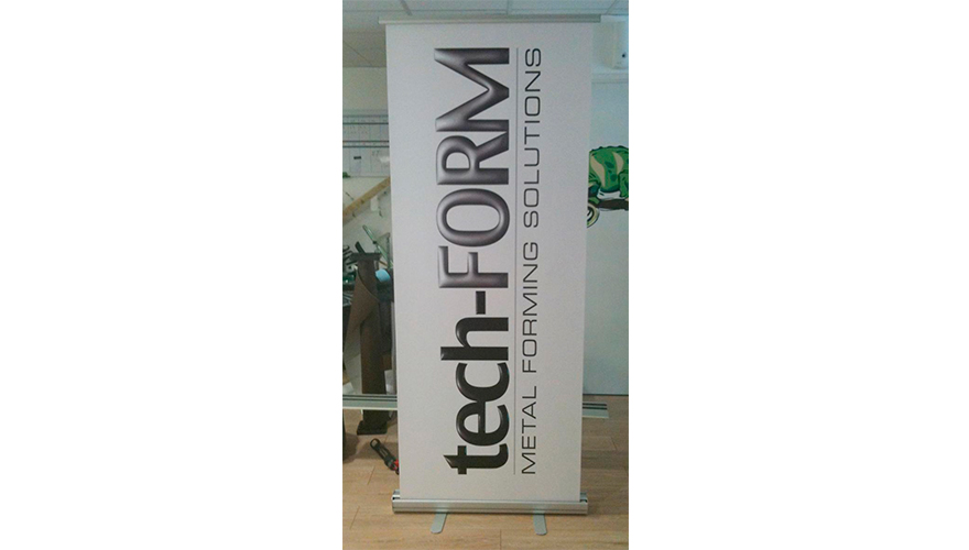 Display d'intérieur sur mesure - Kakémonos, roll-up, X-banner et plus - PANO Nice ouest_3