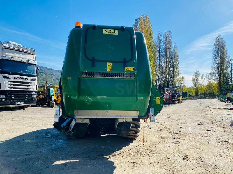 John Deere 2038R avec plateau de coupe et bas de ramassage_3
