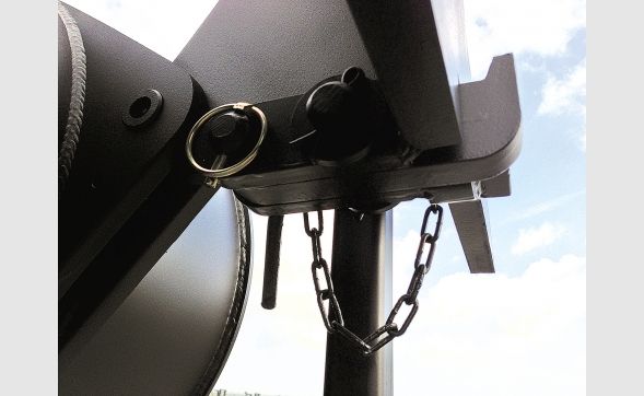 Godet doseur pour chariot industriel avec béquilles réglables