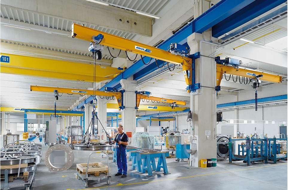 Dispositif mural de levage avec angle de travail 180°