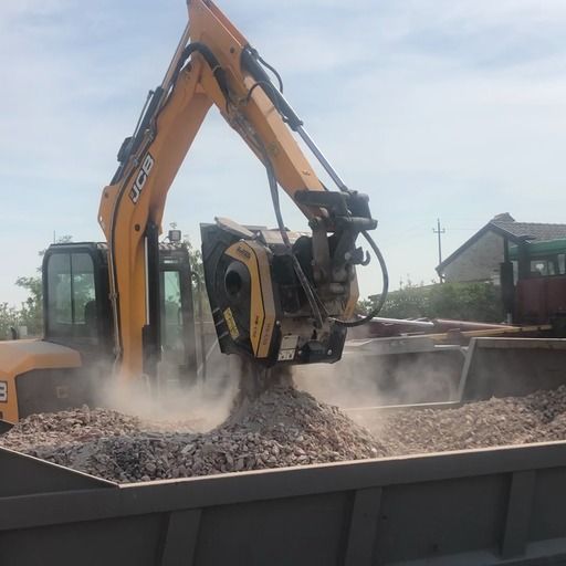 Godet concasseur MB-C50 S4 pour pelles hydrauliques et tractopelles_4