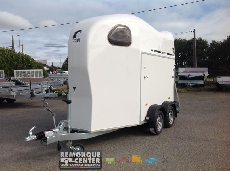 Van à chevaux GOLD ONE ORIGINS ALU - 1 place 1/2 - 2 essieux Traditionnels - PTAC : 1100 à 1600 Kg - 220 x 140 x H 230 cm - Reference -G1340MA19_3
