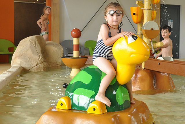 Pataugeoire : figurines animalières de la gamme exotique - serpent, crocodile, perroquet et tortue_3