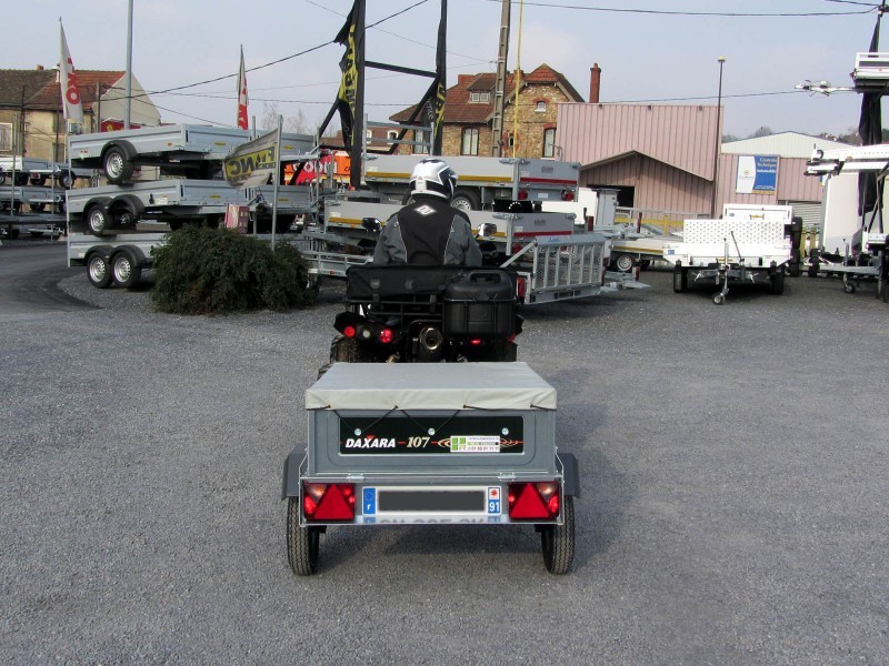 Remorque démontable et facile à ranger