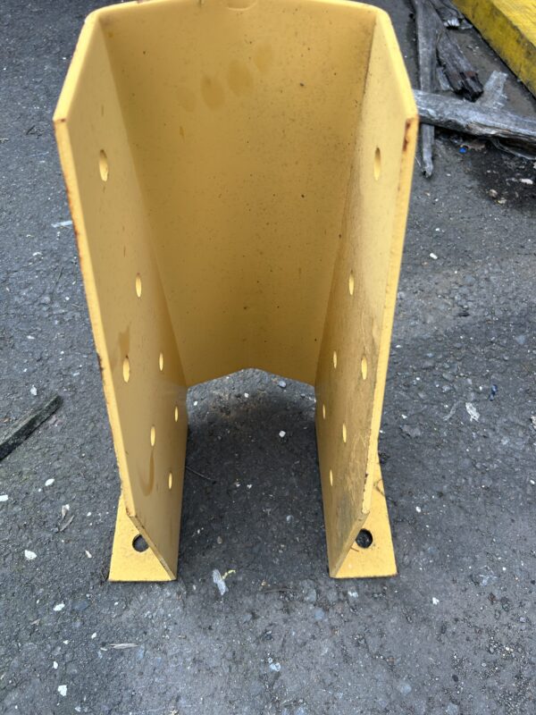 Sabot de protection d'occasion 400/160mm - Très bon état - Protection pour montants d'échelle contre impacts de chariots_3
