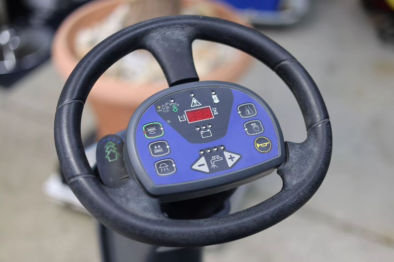 Nilfisk BR 752 autolaveuse conducteur porté reconditionnée_3