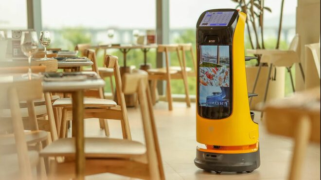 Robot new generation doté d'un écran publicitaire pour les restaurants - KettyBot_3