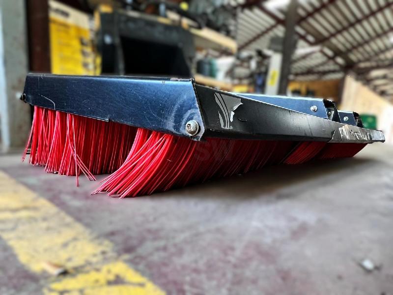 ACTISWEEP VO 2400 Méga balai pousseur pour fourches_3