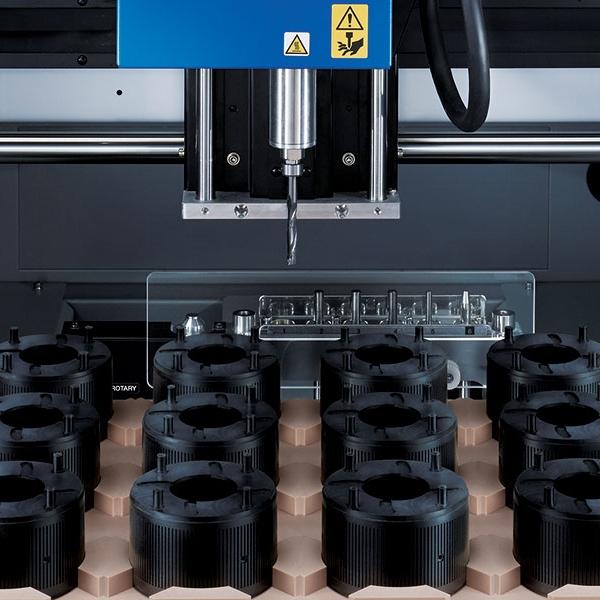 MDX-50 - Fraiseuse industrielle Roland - Modélisation pour petites séries et prototypes_3