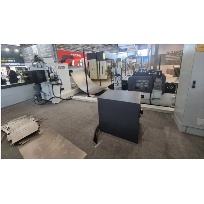 Table de découpe laser fibre pour tôle - ADFORM BLE CFS 1515 avec bobine - Accélération 1,5G et vitesse de coupe 150 m/min_3