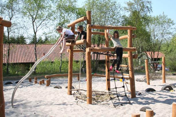 Jeu à grimper en robinier Iltasia - 8045593 - Hags - pour enfants de 5 à 12 ans, dimensions 5400x3800x2780 mm_3