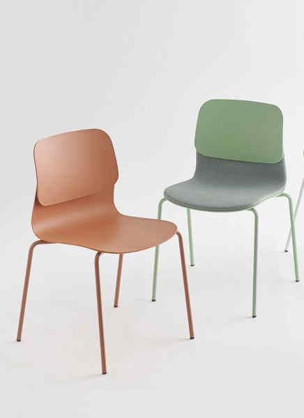 Chaise empilable KLIK - originale et élégante avec options pieds métal ou bois, 6 coloris disponibles, fabrication française_3