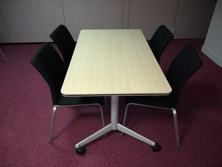 Table de réunion Werndl d'occasion - beige, pieds en aluminium, différentes dimensions - pliante et maniable_3