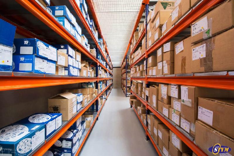 Rayonnage mi-lourd - stockage d'articles volumineux et charges moyennes - capacité jusqu'à 670 kg par niveau_3