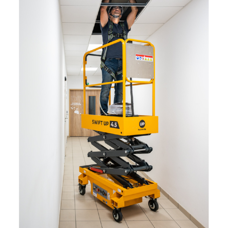 Nacelle compacte SWIFT UP pour les espaces restreints en Isère et Rhône Alpes -  disponible en achat neuf et en location de courte à longue durée_3