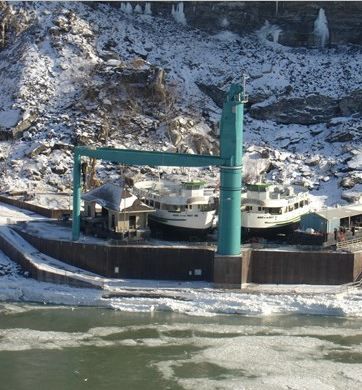 FCC 320R grue portuaire fixe - Liebherr - capacité de charge maximale de 200 tonnes - portée de 24 m_3