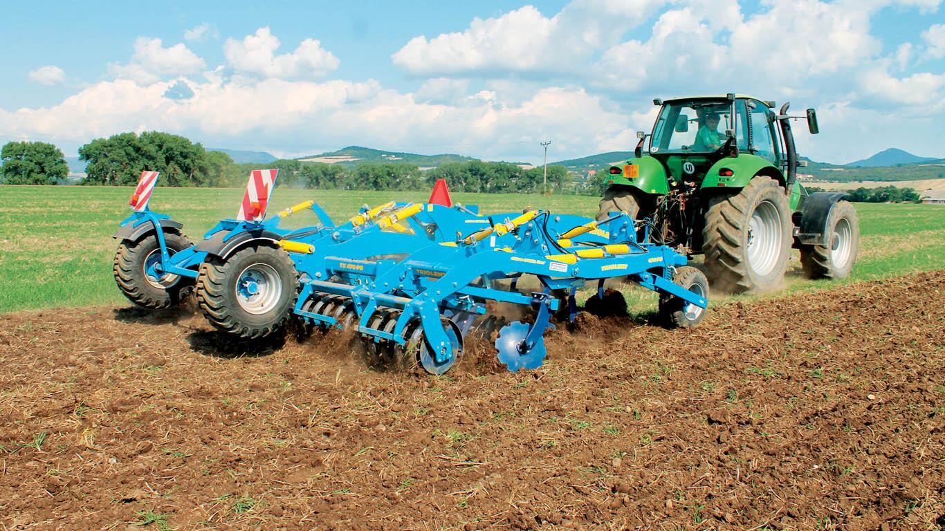 Triolent ps - cultivateur agricole - farmet a.S - largeur de travail	4700 à 7900 mm_3