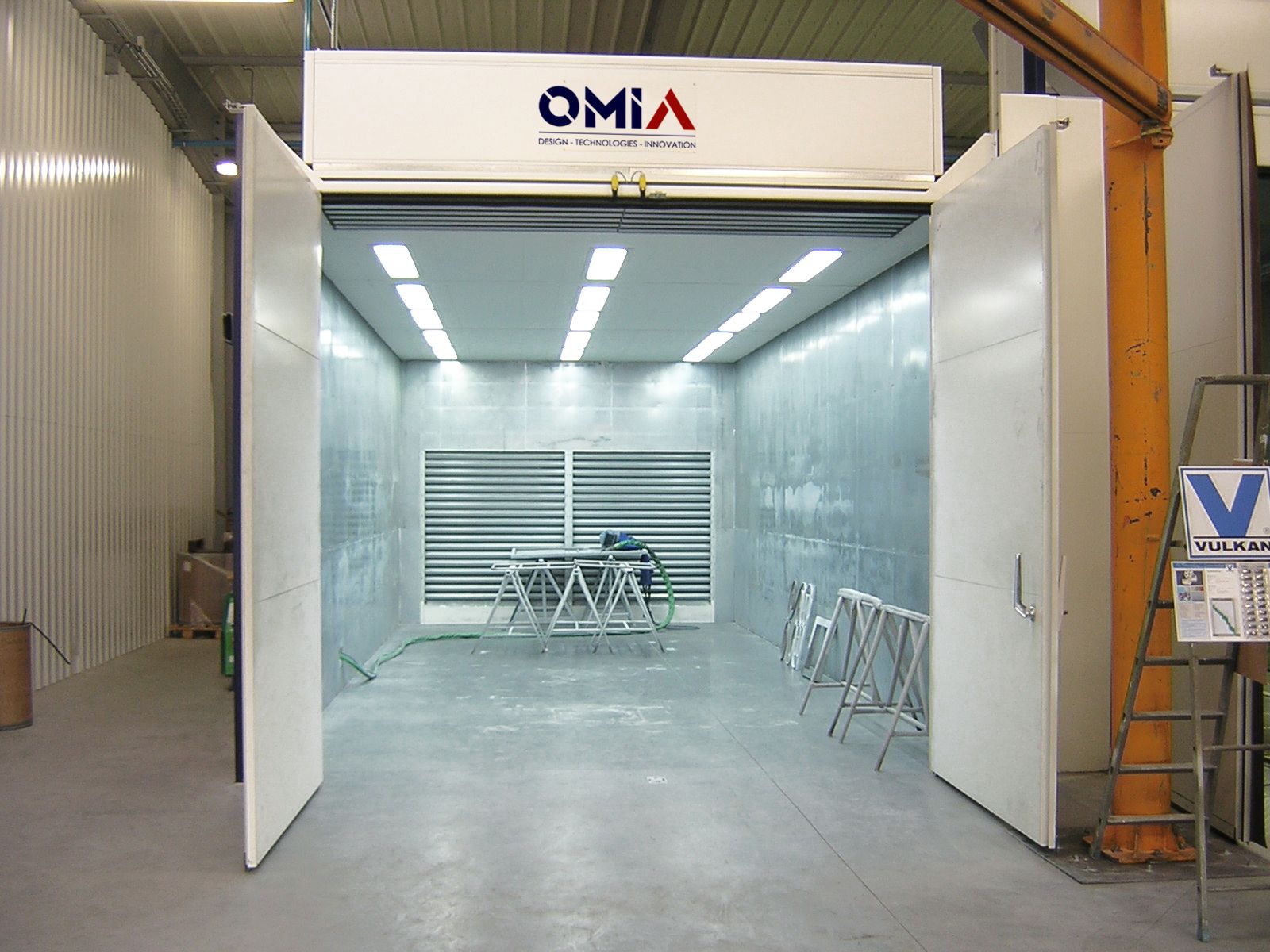 Cabine de métallisation - Protection anti-corrosion des métaux - Modulable et personnalisable_3