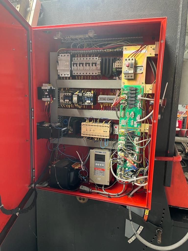 Cisaille guillotine industrielle AMADA GS1230 Réf 3683 - Capacité 3000x12, coupe inox jusqu'à 8 mm et aluminium jusqu'à 14 mm_3