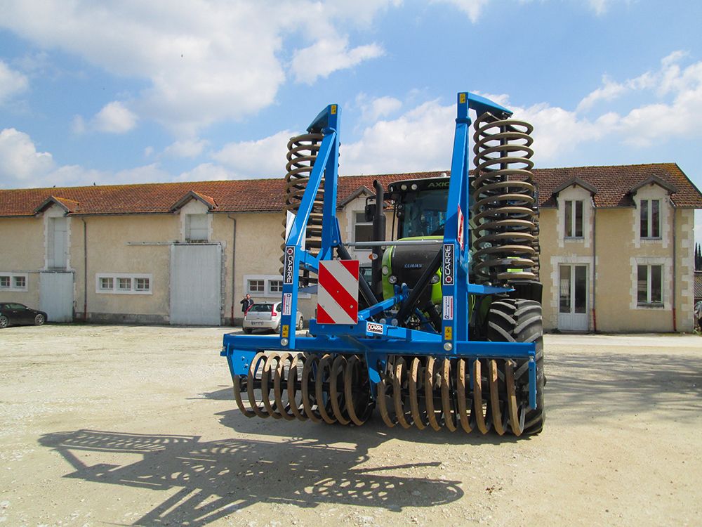 Tassaspire avec attelage 3 points semi-automatique