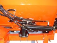 Distributeur d'engrais à châssis pliable - Damax SRL - trémie 900L avec repliement hydraulique et options personnalisables_3