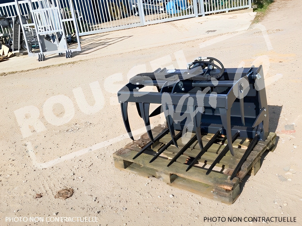 Outil agricole NC crocodile avec 2 vérins et poids de 185 kg