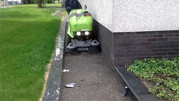 414-424 Balayeuses aspiratrices TENNANT Green Machines_3