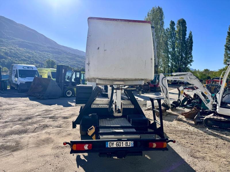 Nissan Cabstar 35.12 NT400_3