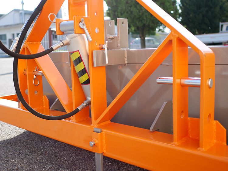 Pri-180-h - godets à basculement hydraulique - deleks - capacité de charge : 700.0 kg_3