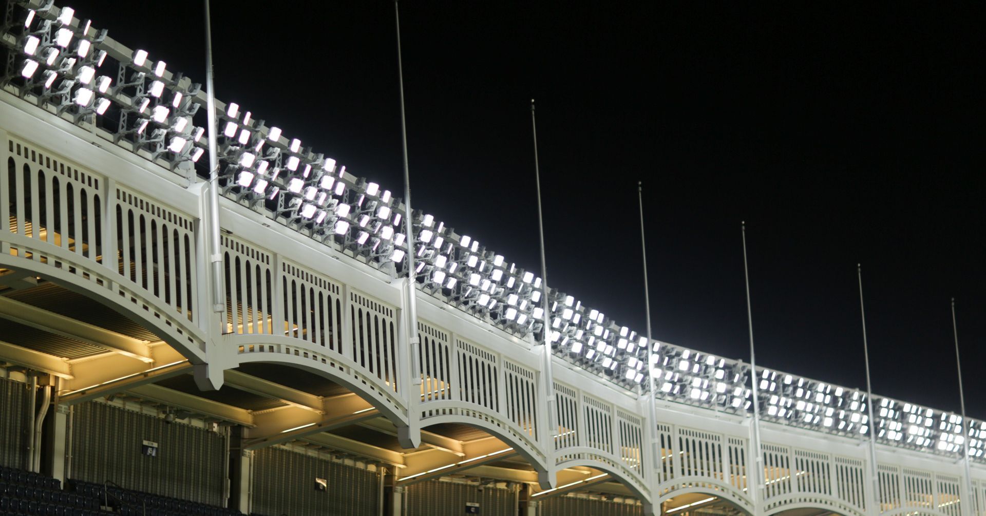 SUFA-A | Projecteur sportif adaptatif à grande puissance_3