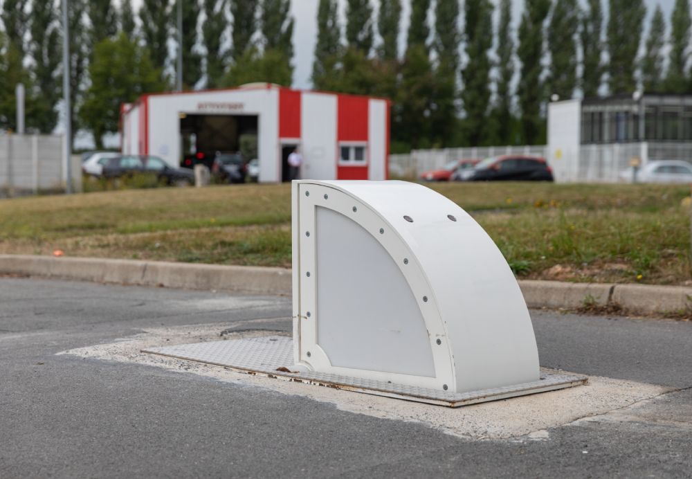 Borne anti-terroriste rétractable 1/4 de rond STOPOTO - PREFABAT - Protection anti-intrusion et contrôle des accès stratégiques_4