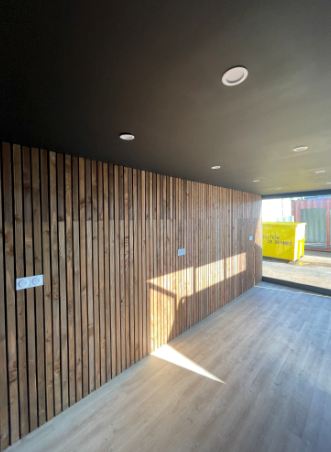 Bureau aménagé personnalisable - Container 20 pieds avec finition intérieure bois ou plaque de plâtre, isolation et revêtement de sol_3