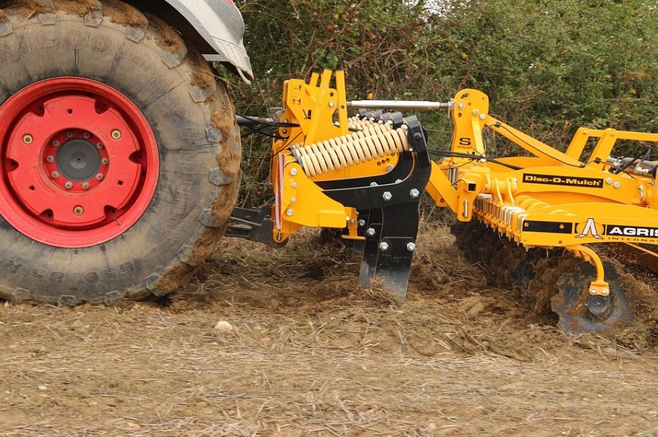 Combiplow platinum - décompacteur agricole - agrisem sas - charge maximale atteint 3 000 kg_3