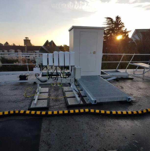 Balisages pour zones de chantier avec marqueurs jaunes/noirs et rouges/blancs_3