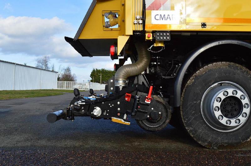 UNIMOG rail-route nettoyage Mercedes-Benz - haute pression et décapage premium pour rails tramway - CMAR_3