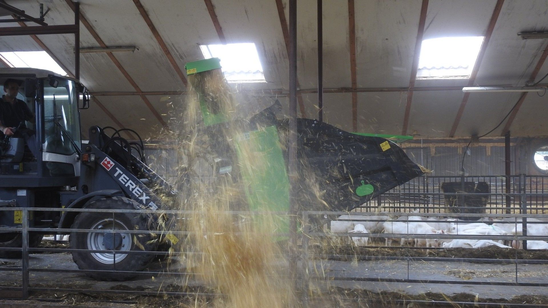 Télescopique pailleuse agricole - Juraccessoire - à turbine pour télescopique ou agrochargeuse_3