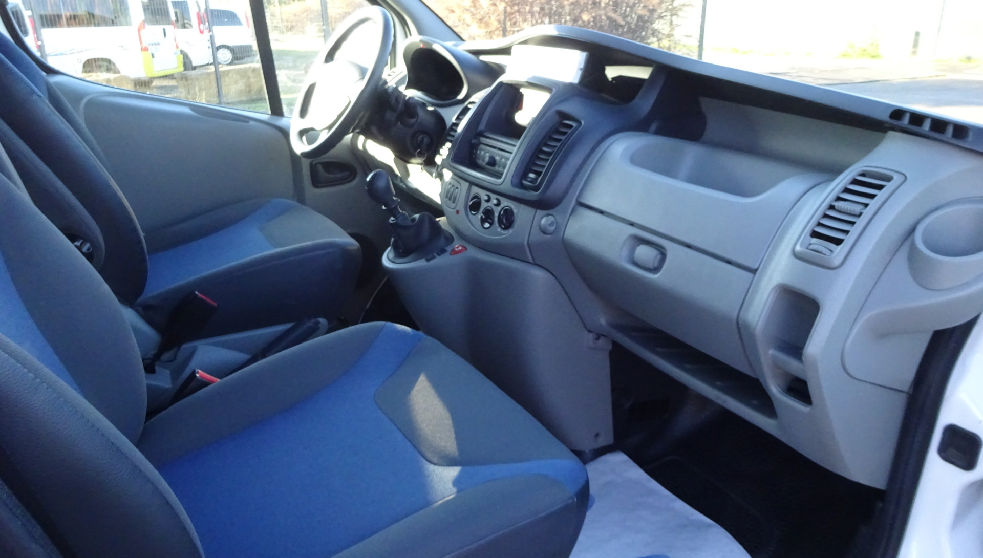 Ambulance Renault Trafic type B conforme à la norme EN 1789