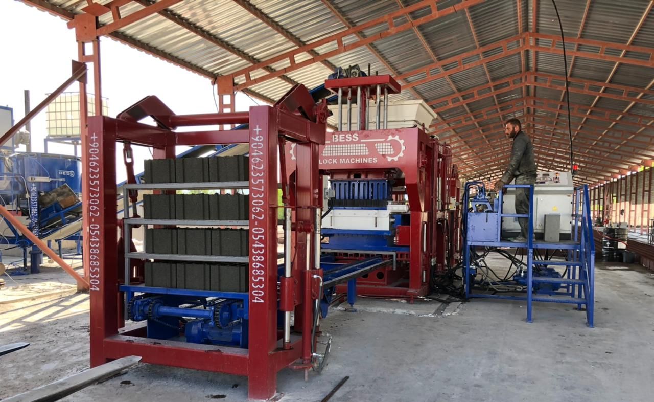 Machine à briquettes PRS-400 - pavés, bordures et blocs creux - semi-automatique, économie d'énergie_3