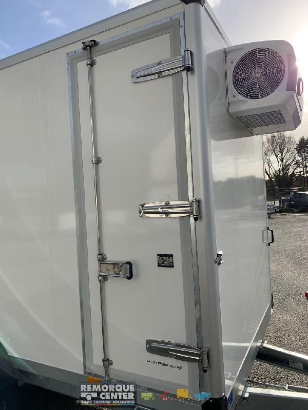Remorque Frigo HUMBAUR PTAC 2500 Kg - Double essieu 318 x 173 cm H= 1885 mm - Reference -FOURGON_C300_3