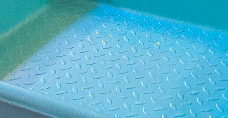 Pédiluve en polyester - Capacité 43 L - Dimensions Intérieures: 57 x 47 x 11 cm - Hors tout: 66 X 56 X 12 cm_3